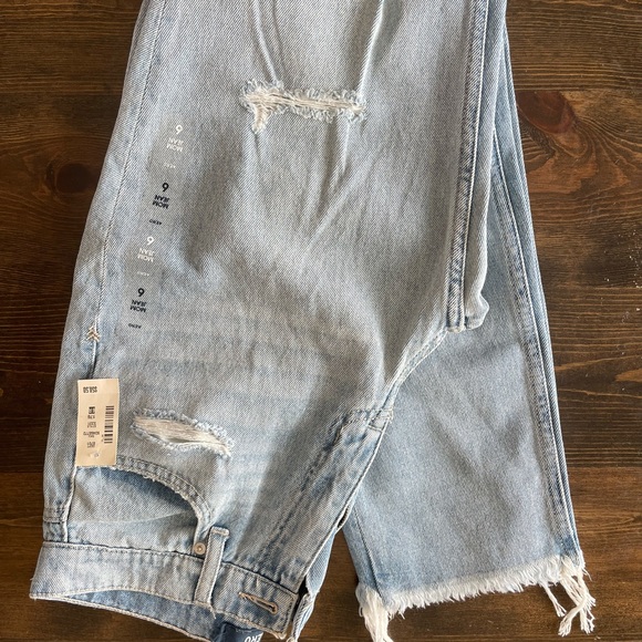 NWT - AERO Distressed Mom Jeans - Picture 5 of 5